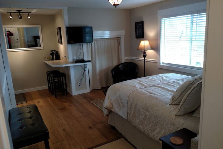 Friday Harbor Grand B & B