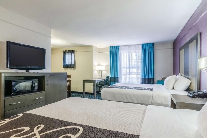 Room 27 of 48