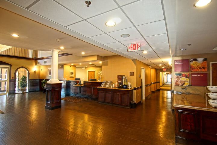 Comfort Suites Near University