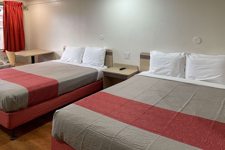 Room 26 of 30