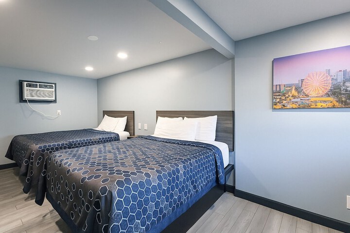 Hillsboro Inn & Suites