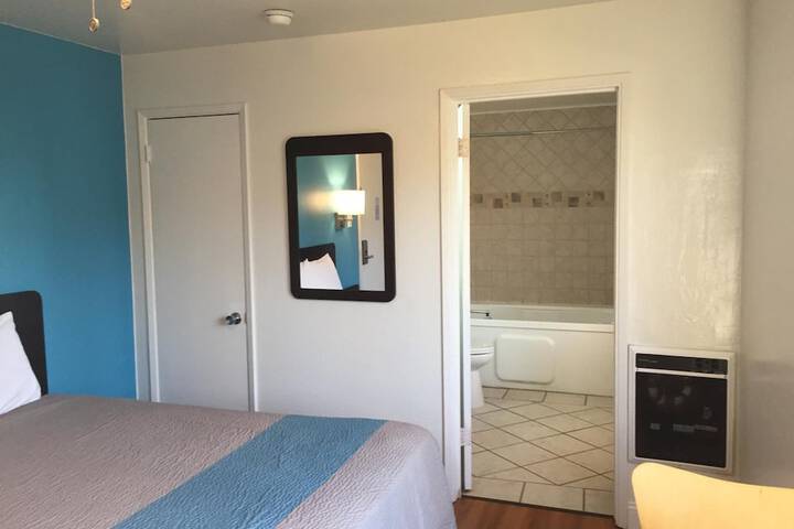 Room 10 of 52