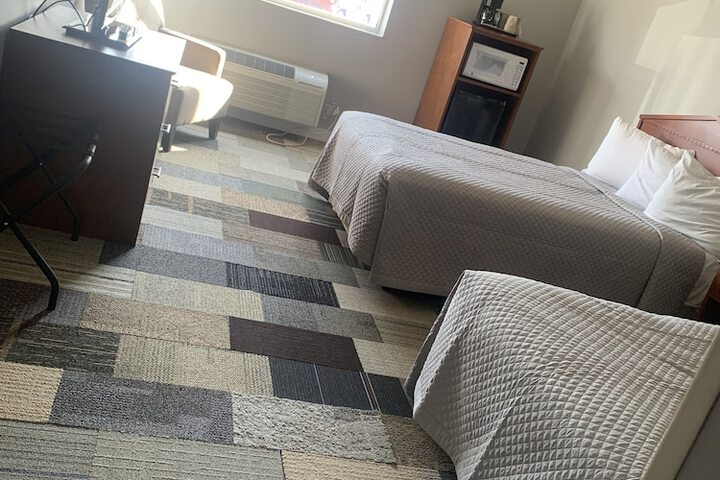 Room 9 of 11