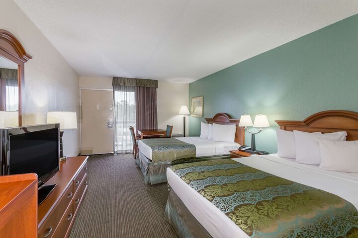 Room 5 of 24