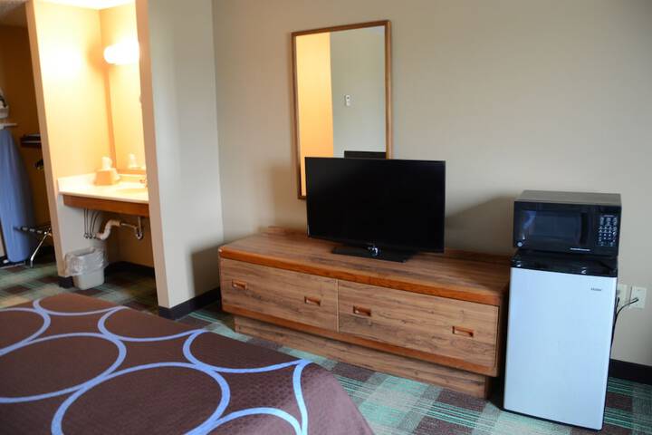Super 8 by Wyndham Centerville