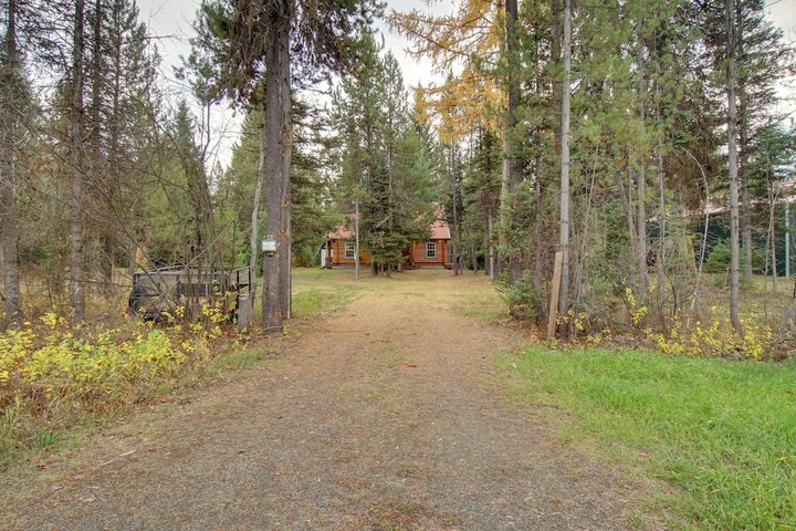 Donnelly Cabin w / Private Deck: Near Lake Cascade!