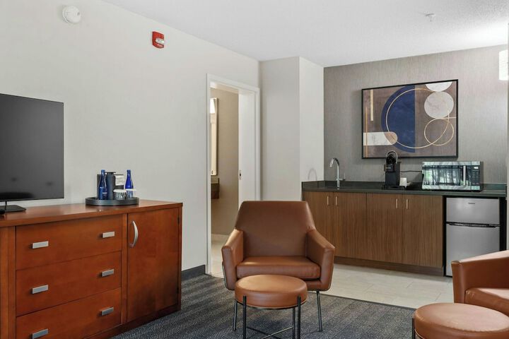 Courtyard by Marriott Burlington Williston