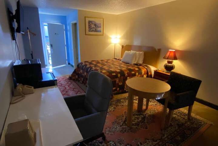 Room 12 of 22