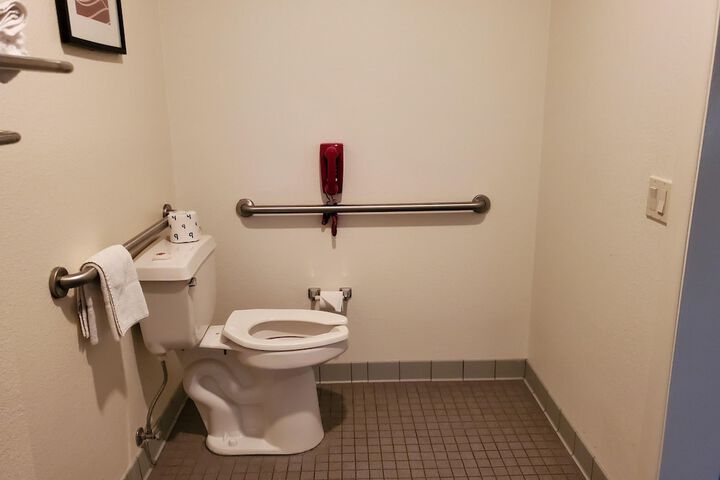 Room 18 of 47
