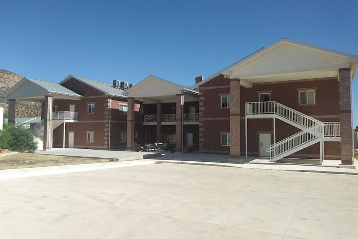 Hotel 4 of 71