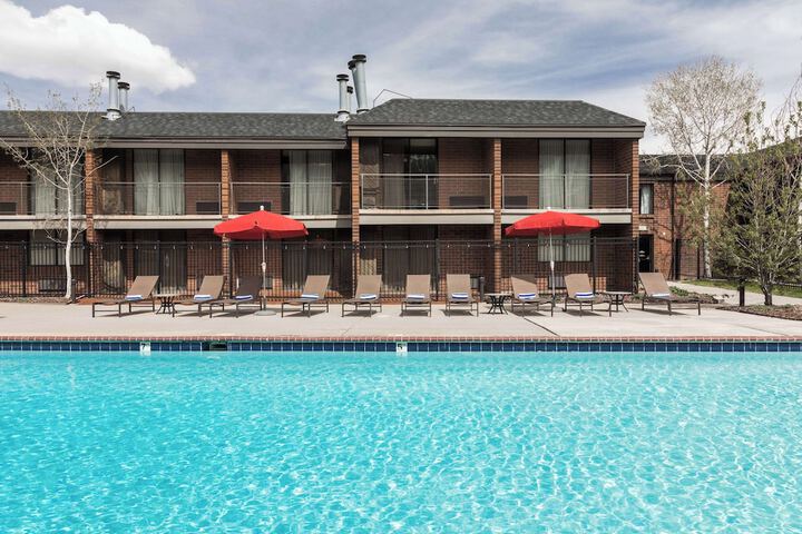 Pool 14 of 85