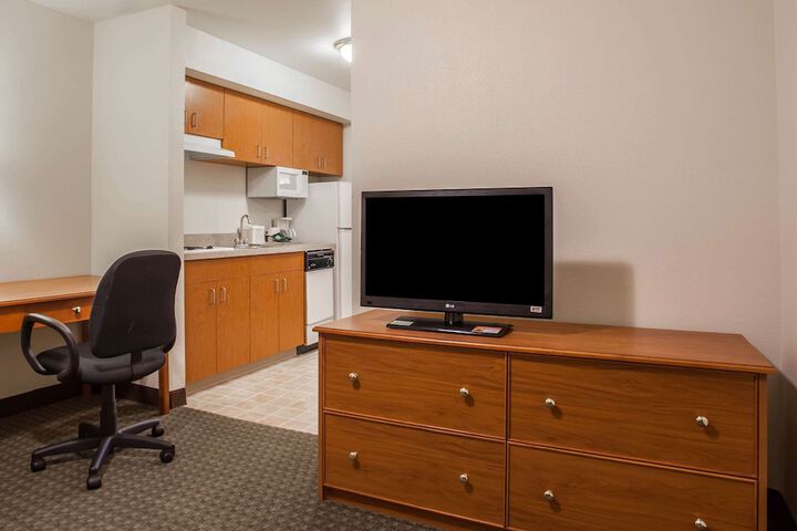 Room 12 of 37