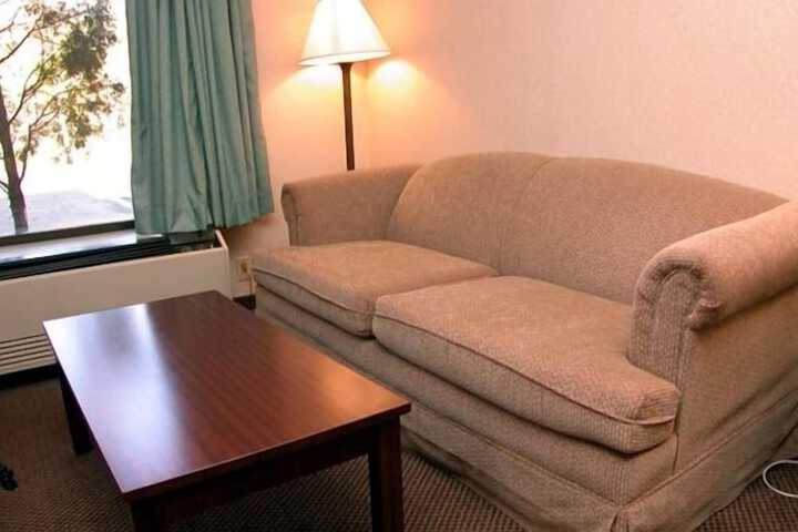 Room 19 of 46
