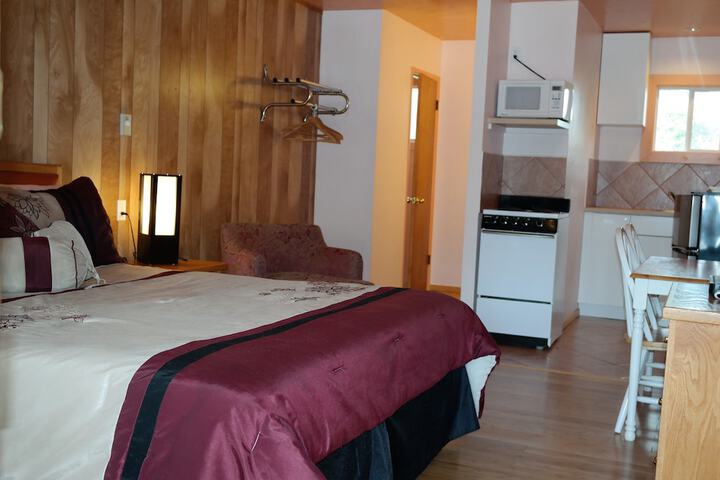 Room 33 of 65