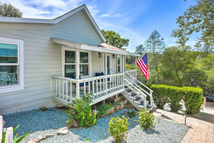 Walk to Main St: Historic Cottage in Sutter Creek