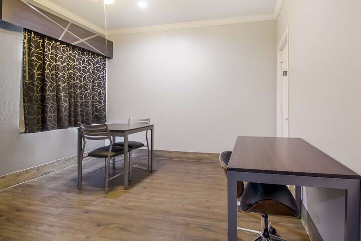 Room 13 of 35