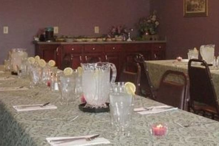 Dining 29 of 44