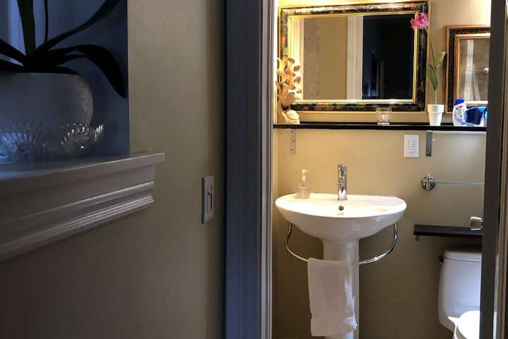 Room 8 of 36