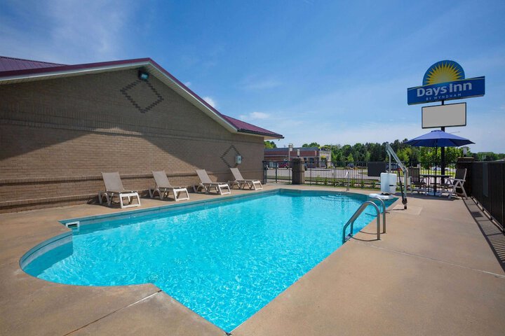Pool 3 of 38