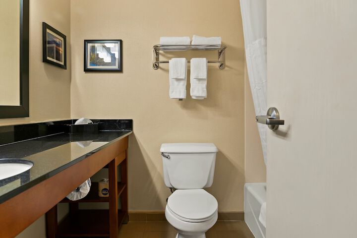Room 8 of 19
