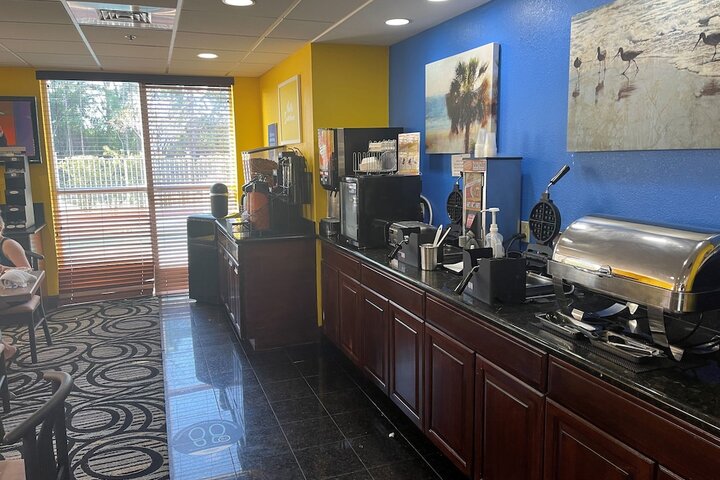 Breakfast/Coffee Service 16 of 19