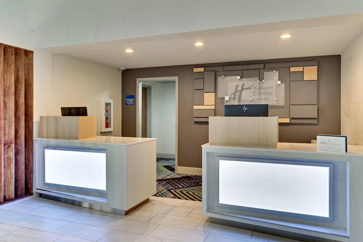 Hotel 7 of 61
