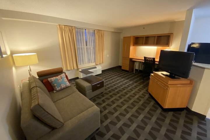 MainStay Suites Middleburg Heights Cleveland Airport