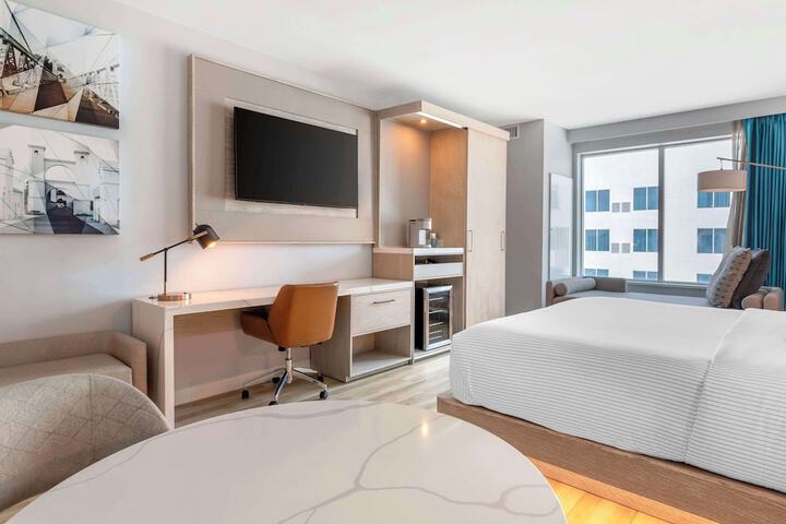 Room 20 of 61