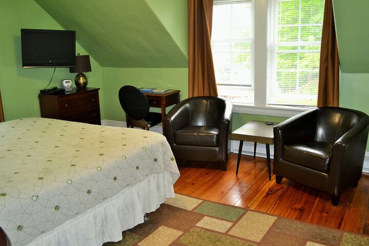 Room 9 of 24