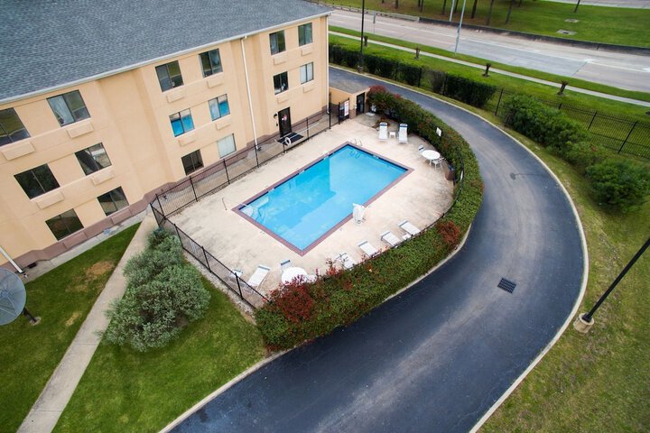 Pool 3 of 38