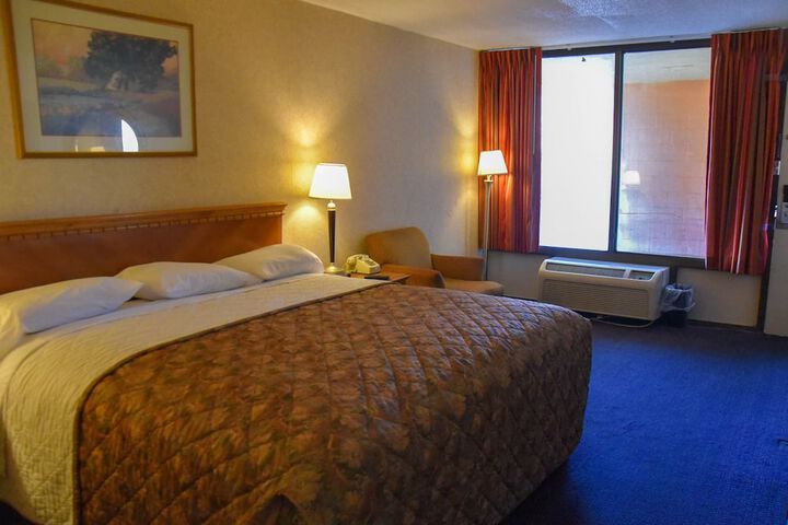 Room 39 of 46