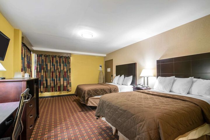 Room 19 of 34
