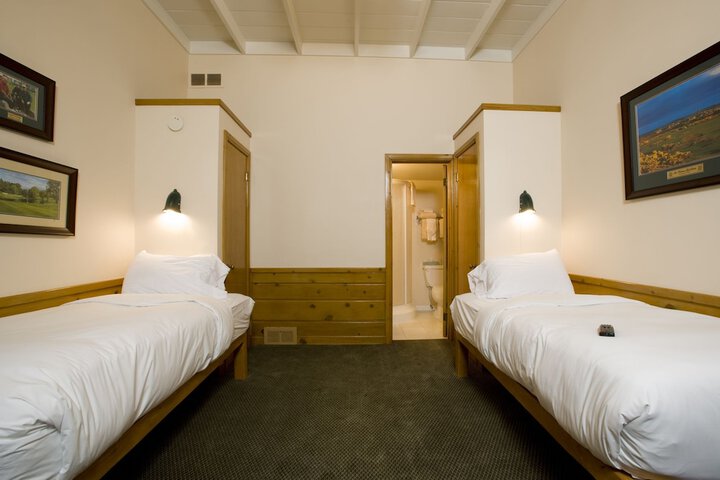 Room 16 of 50