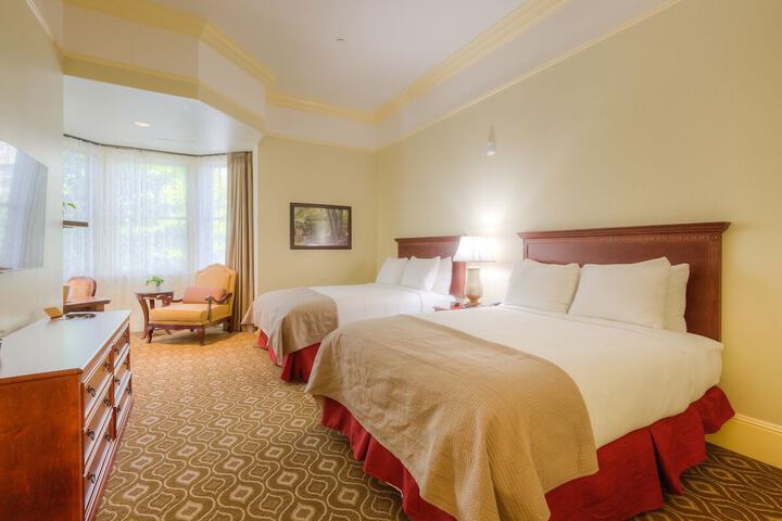 Room 14 of 28