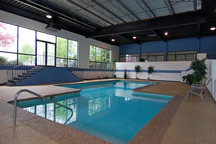 Clarion Hotel Portland Airport ME