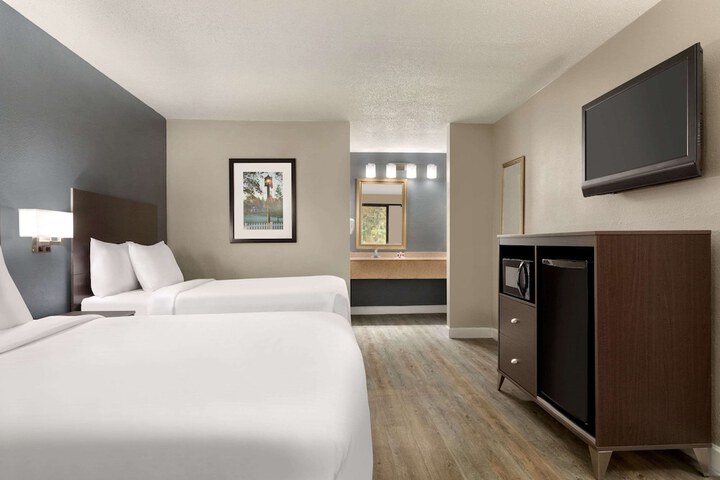 Room 20 of 46