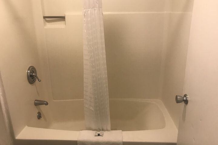 Travelers Inn & Suites