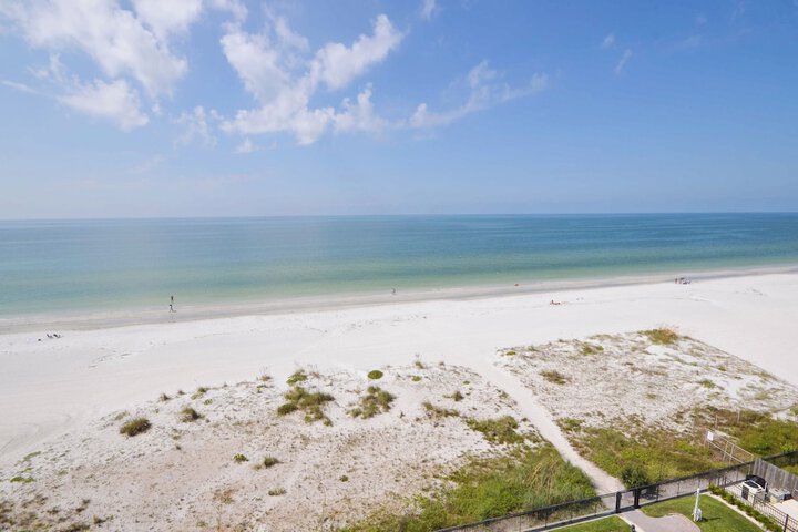 La Vistana 703 by Distinctive Beach Rentals