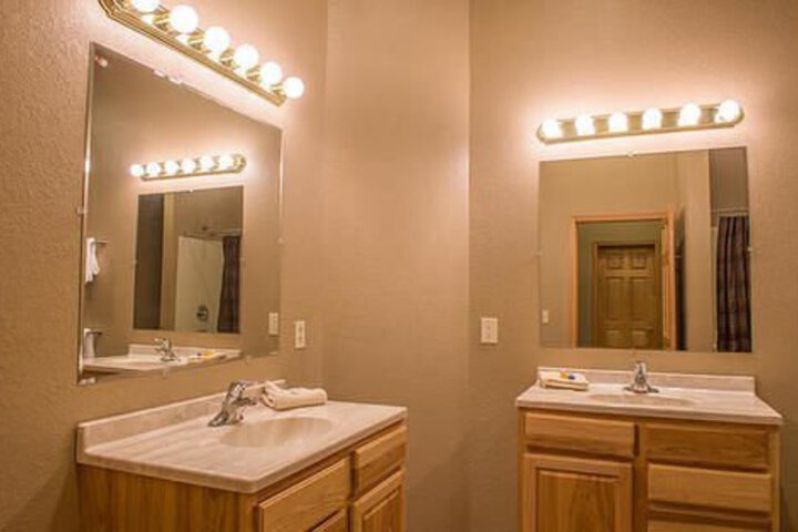 HIAWATHA BEACH RESORT