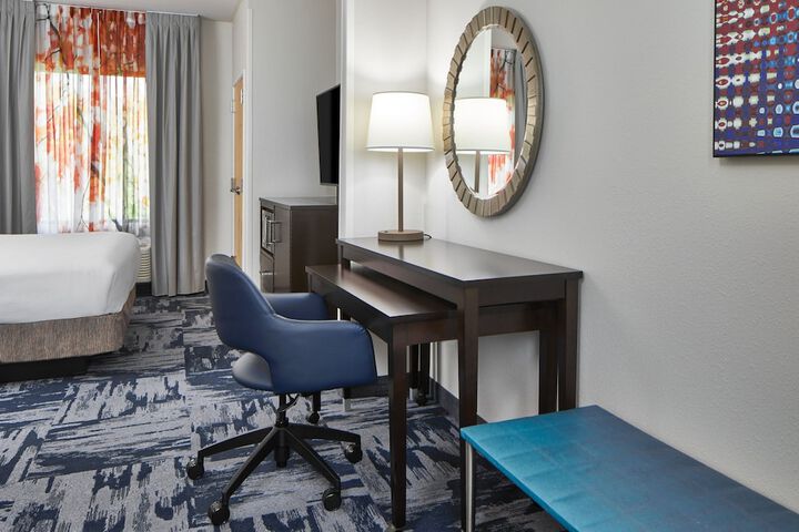 Room 17 of 25