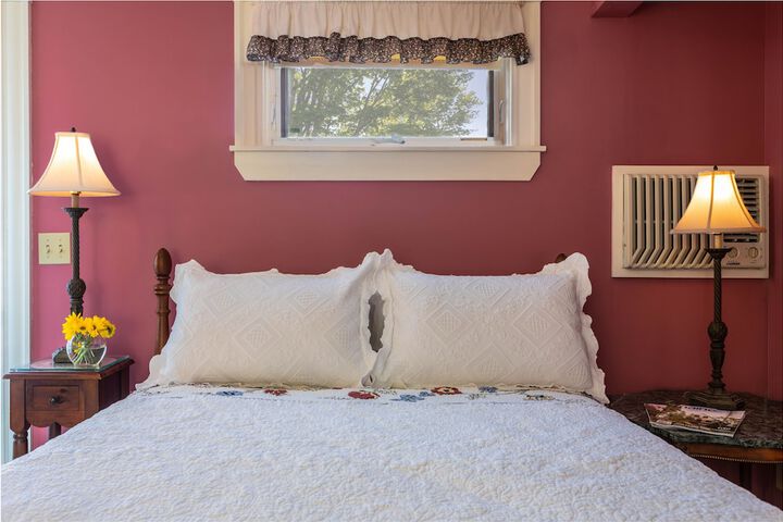 Room 47 of 191