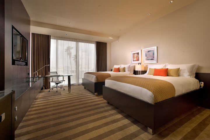 EB Hotel Miami