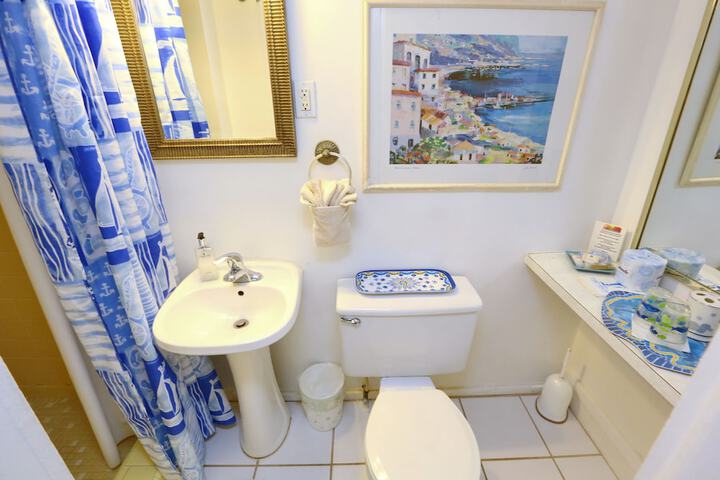 Room 11 of 51