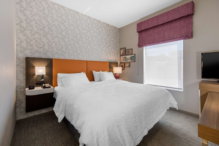 Room 30 of 46