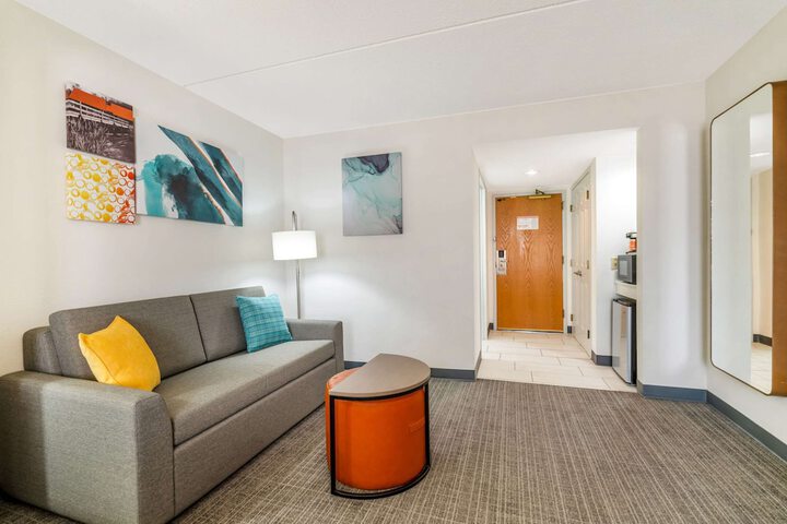 Room 18 of 43
