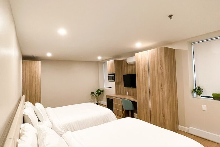 Room 28 of 42