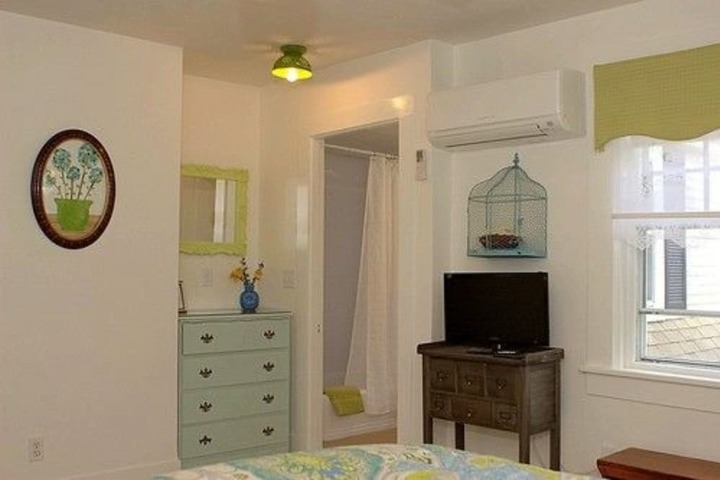 Room 8 of 38