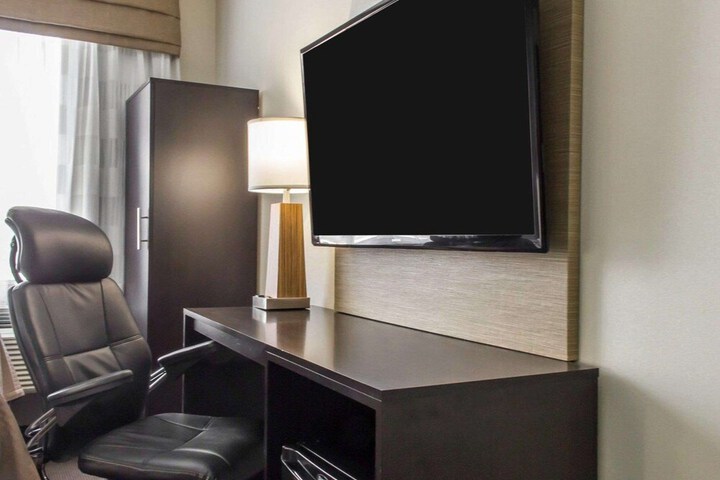 Room 15 of 27