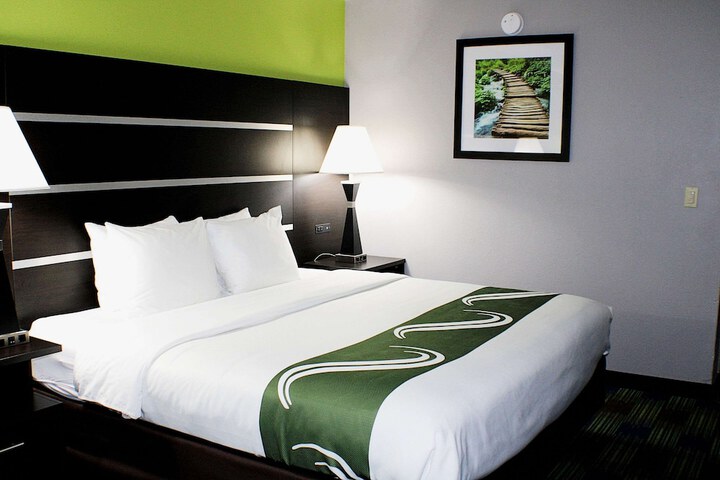 Room 21 of 47