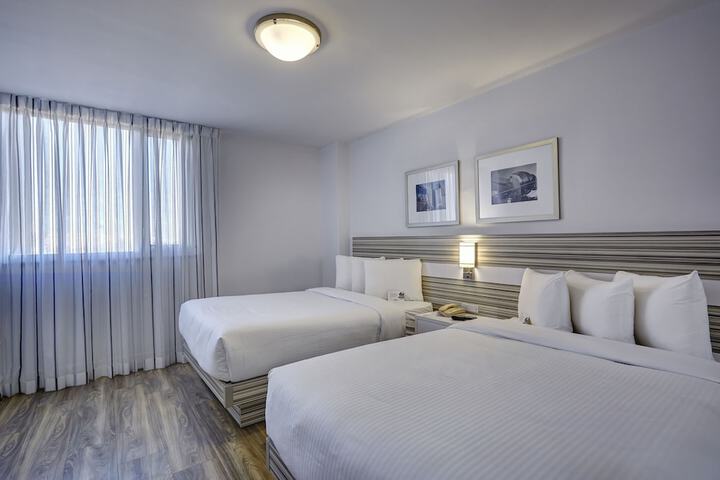 Room 21 of 32
